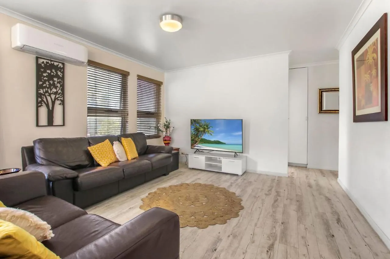 Rosalie Unit 1, 4 Margaret St, Kings Beach Caloundra Tatil Evi